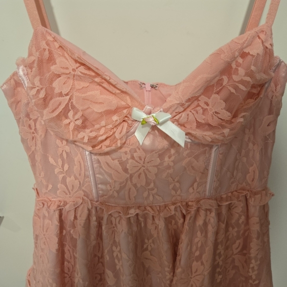Sugar Thrillz Blush Lace Dress - Picture 3 of 4